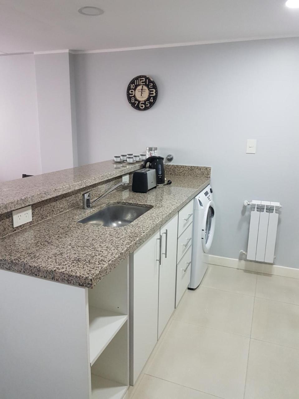 Leguizamon Suite Con Cochera Salta Exterior photo
